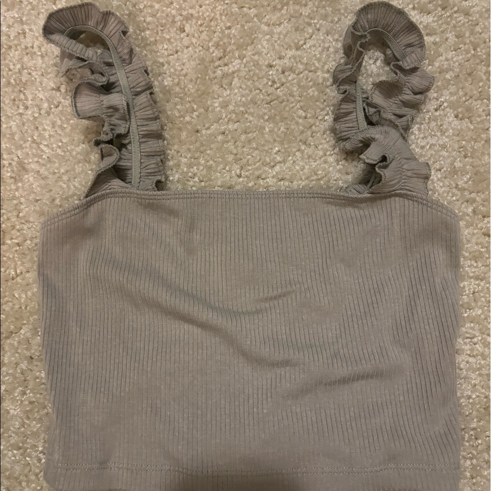 Ribbed ruffle crop